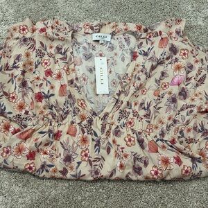 Gilli Ruched Floral Short Sleeve Blouse in Pink and Red